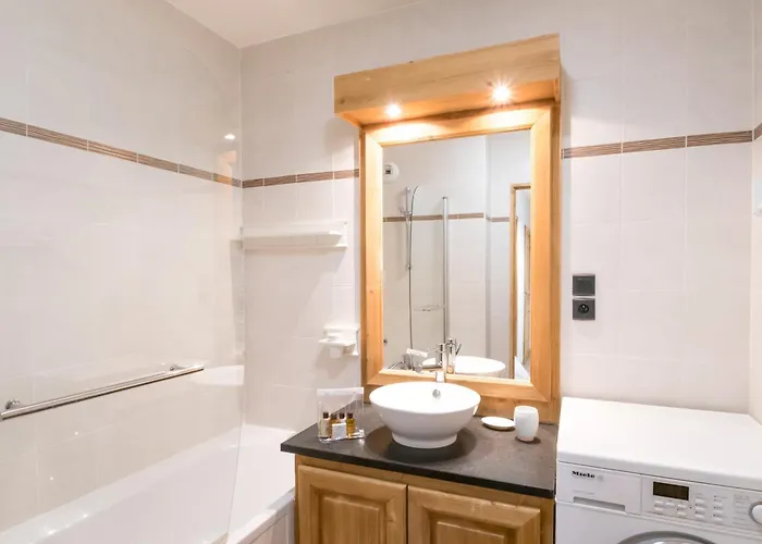 A Chamonix, Pres Des Pistes - Fr-1-343-229 * Chamonix