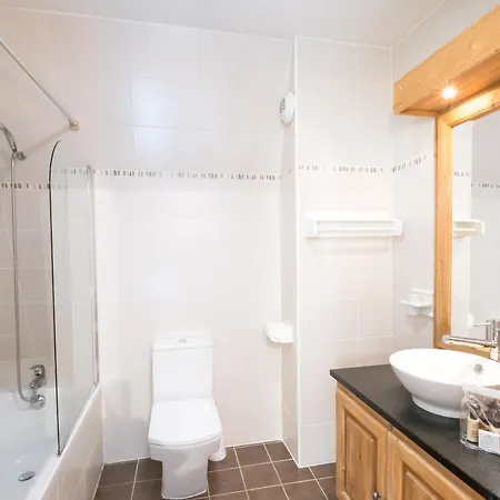 Grand Au Centre De Avec Wifi Et Garage, Proche Des Pistes - Fr-1-343-229 * Chamonix