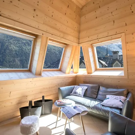Grand Au Centre De Avec Wifi Et Garage, Proche Des Pistes - Fr-1-343-229